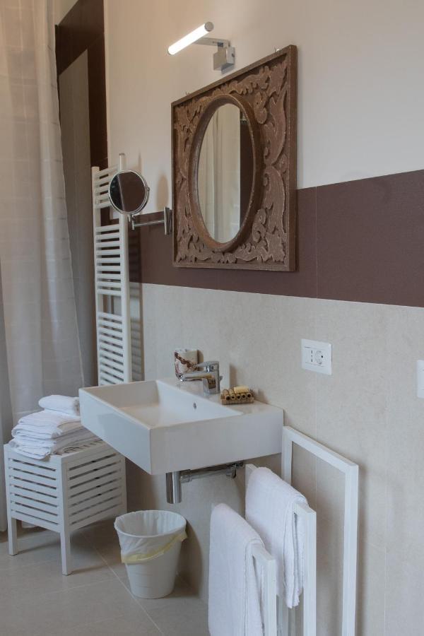 Ych-Le Grotte Di Sileno Bed & Breakfast Castellaneta Eksteriør bilde