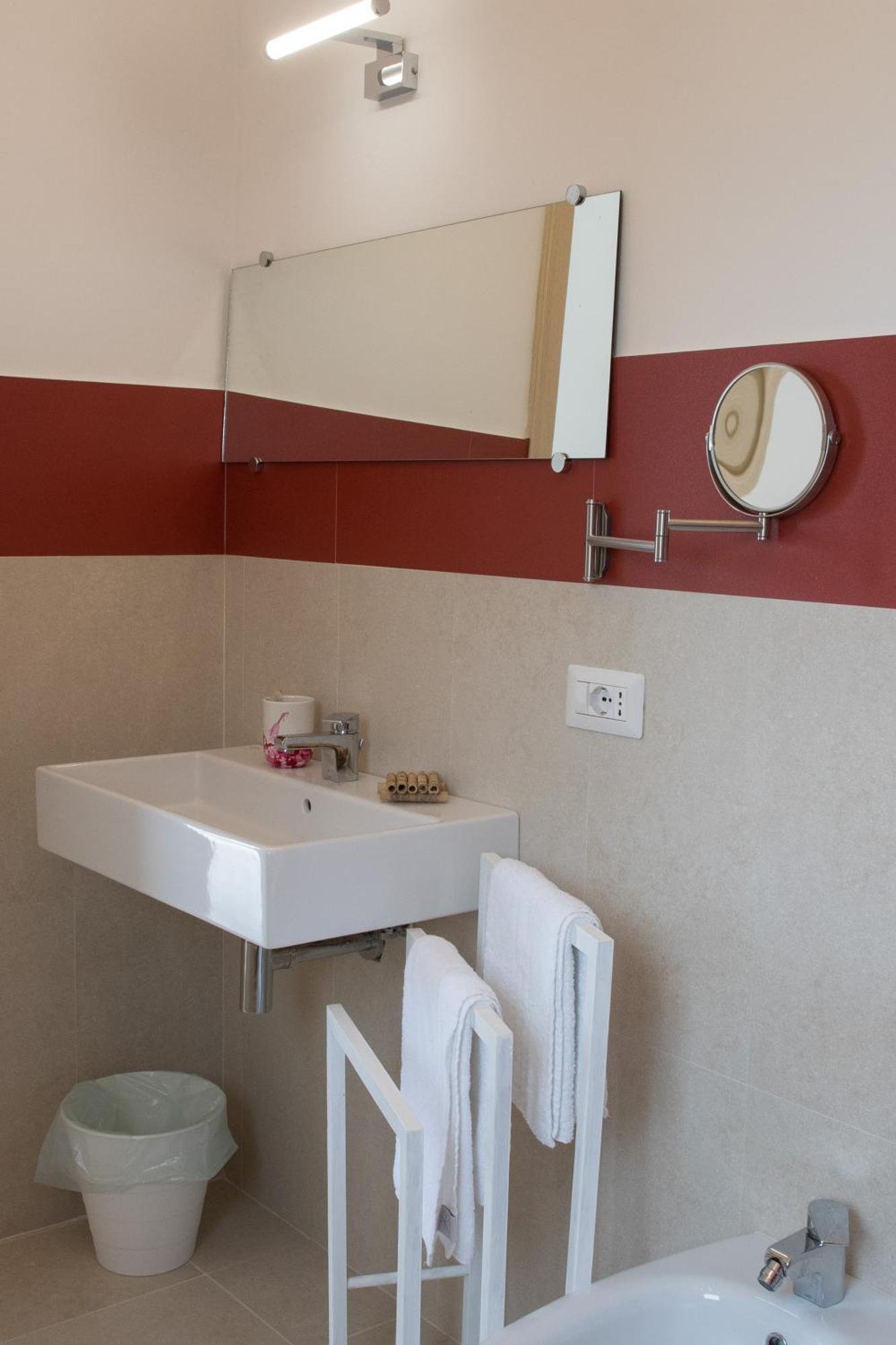 Ych-Le Grotte Di Sileno Bed & Breakfast Castellaneta Rom bilde